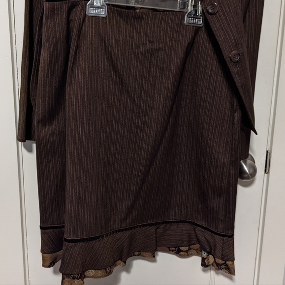RQT Brown Pinstripe Skirt Suit Set w/ Floral Accent - Picture 3 of 7